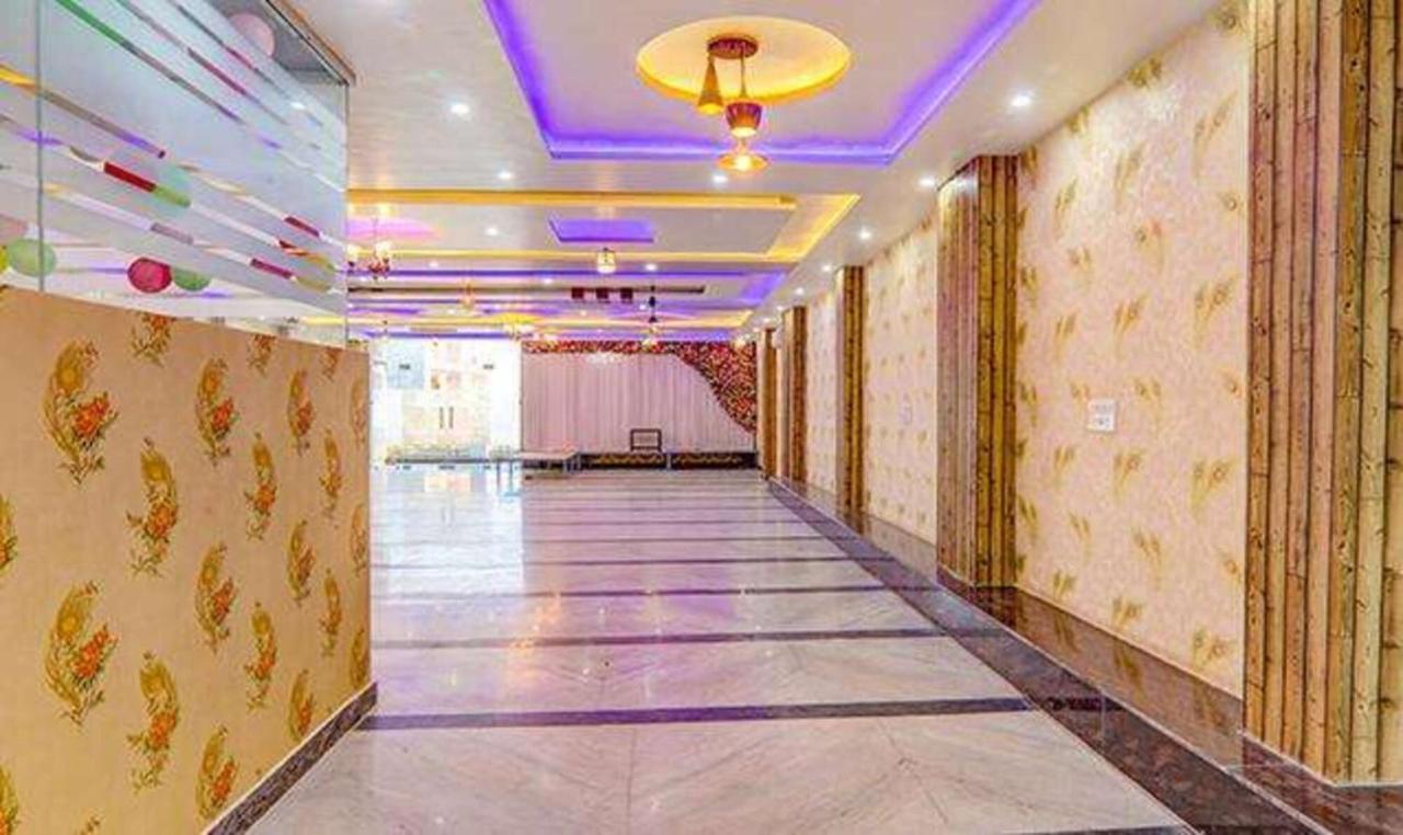 Hotel Fabexpress Ss Grand Banthra Sikandarpur Esterno foto